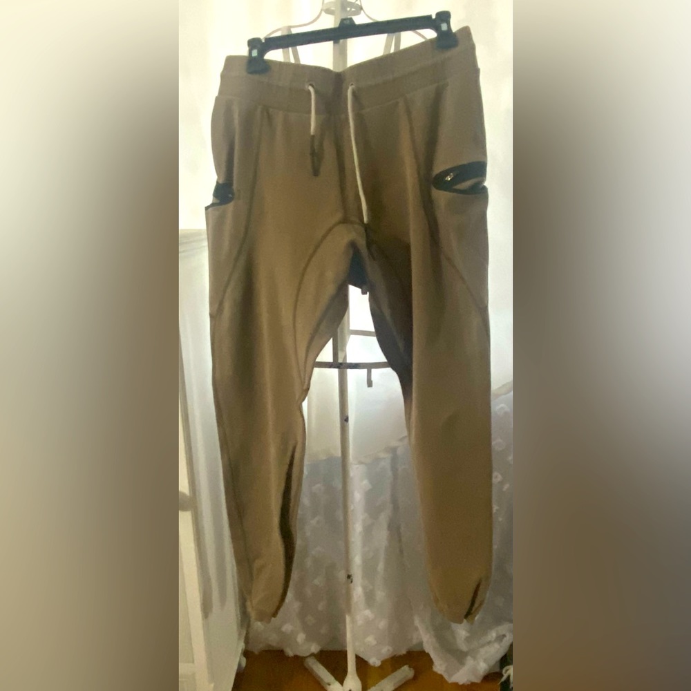 Style jogger pants